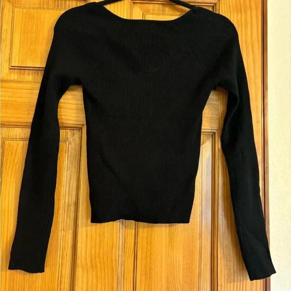 Ensemble Black Square Neck Sweater - Picture 3 of 4